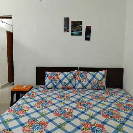 Sharda Homestay Ayodhya Exterior photo