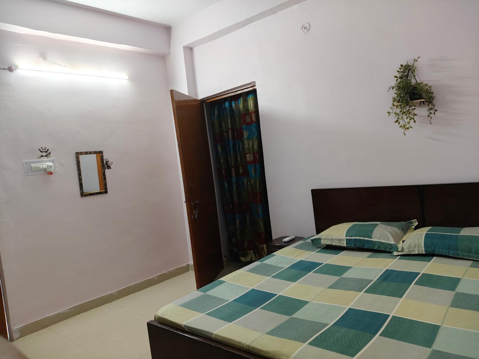 Sharda Homestay Ayodhya Exterior photo